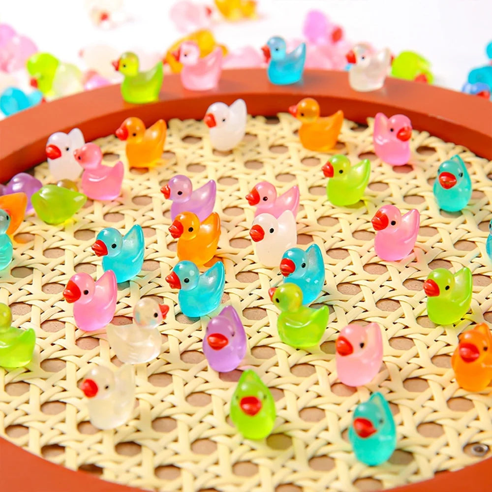 Luminous 1000Pcs Mini Resin Duck Figurines For Garden Decor